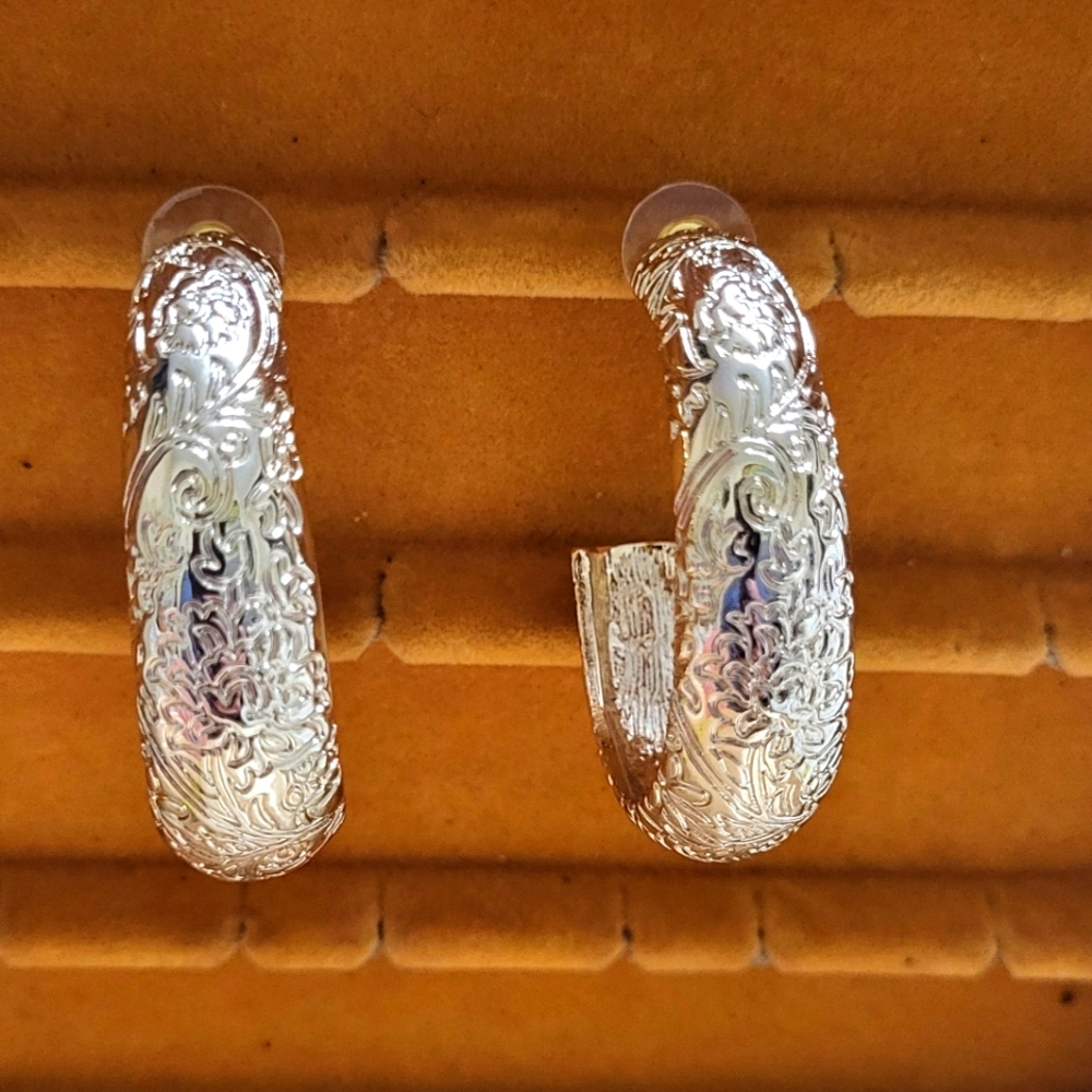 Elegant Silver Hoop Earrings